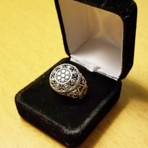 Vintage Jewelry - Vintage Sterling Silver Ring Vintage Jewelry - Vintage Sterling Silver Ring